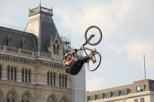 九游娱乐官方-“跑酷赛场:东安湖体育公园成为极限运动的全新战场” 第2张